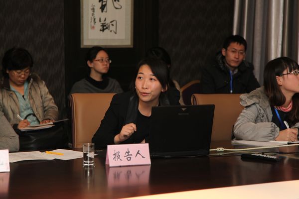 我院旅游航空系教师张岚作题为“强化高职院校学生服务意识,培养现代服务行业人才——基于辽宁现代服务职业技术学院服务类专业的实证研究”的专题报告 我院旅游航空系教师张岚作题为“强化高职院校学生服务意识,培养现代服务行业人才——基于辽宁现代服务职业技术学院服务类专业的实证研究”的专题报告